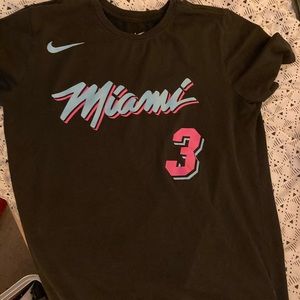 D wade Miami vice t shirt